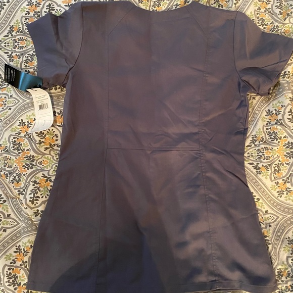 Greys Anatomy 3 pocket Notch scrub top - Picture 3 of 7